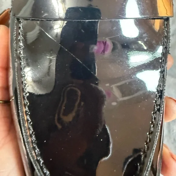Elegant Black Patent Leather Women's Loafers - Picture 6 of 6